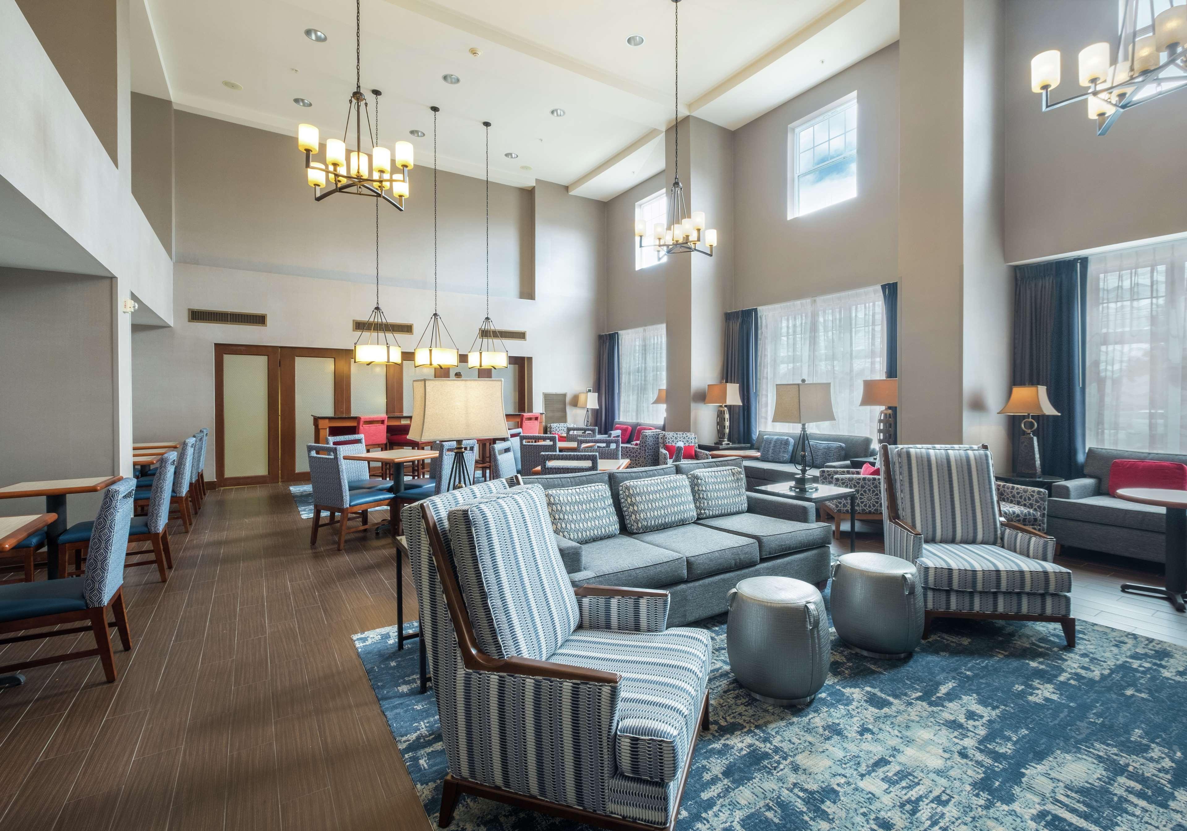 Hampton Inn & Suites Rockland Thomaston Exterior photo
