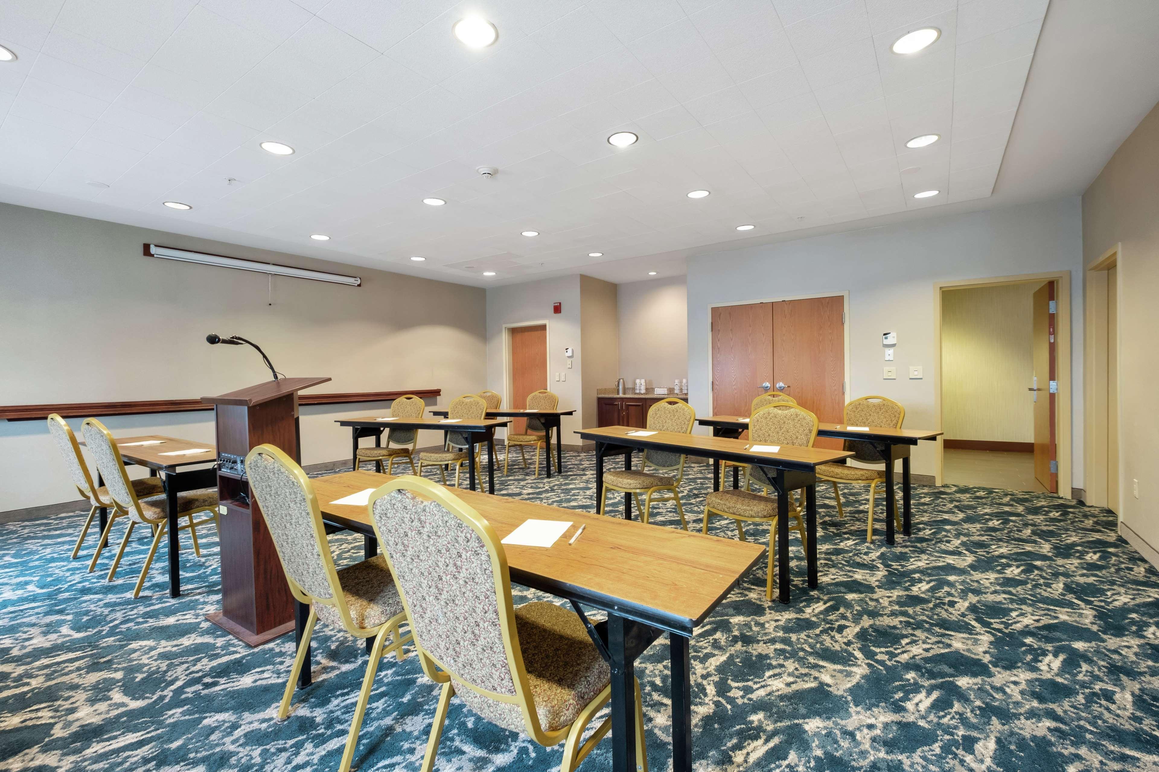 Hampton Inn & Suites Rockland Thomaston Exterior photo
