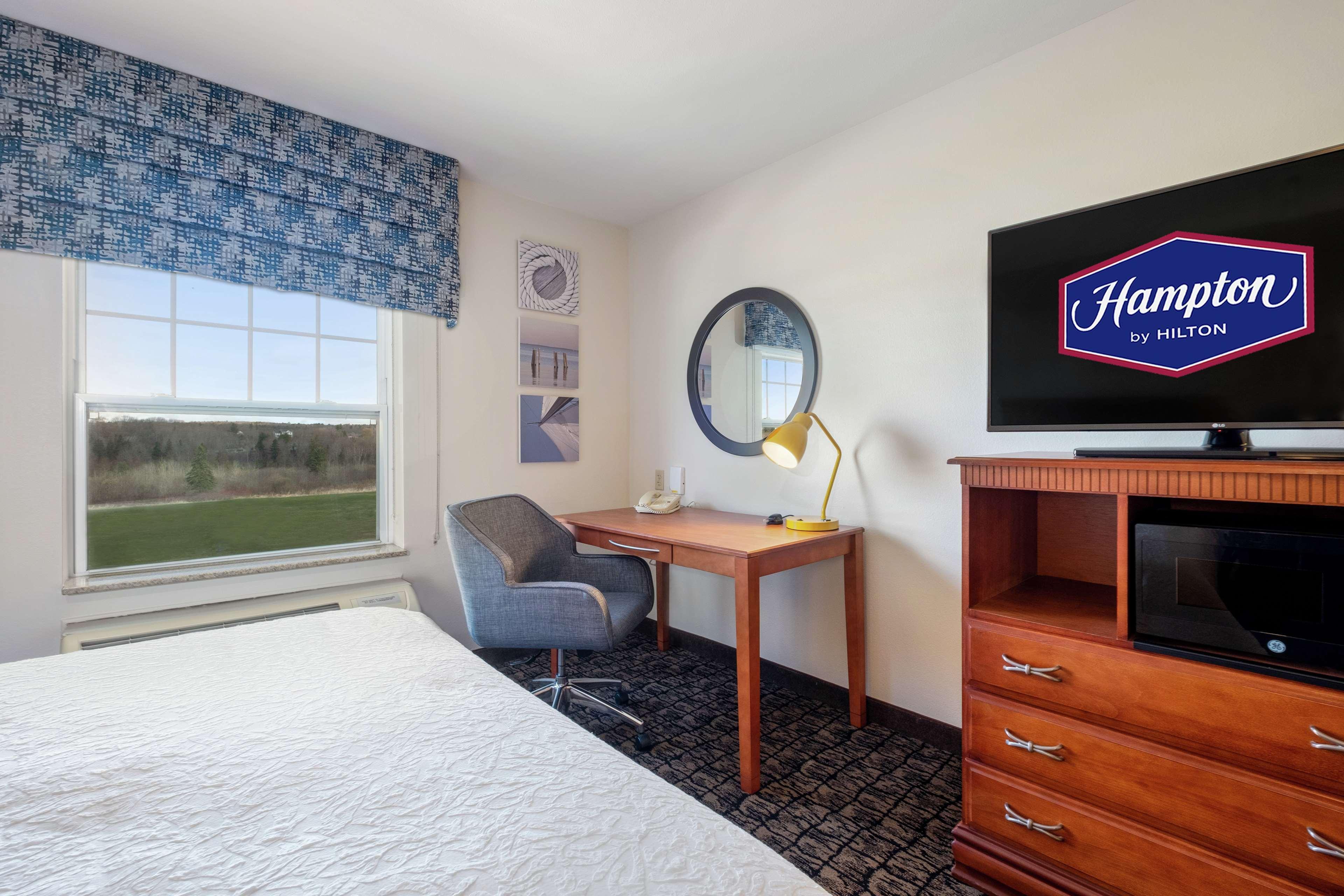 Hampton Inn & Suites Rockland Thomaston Exterior photo