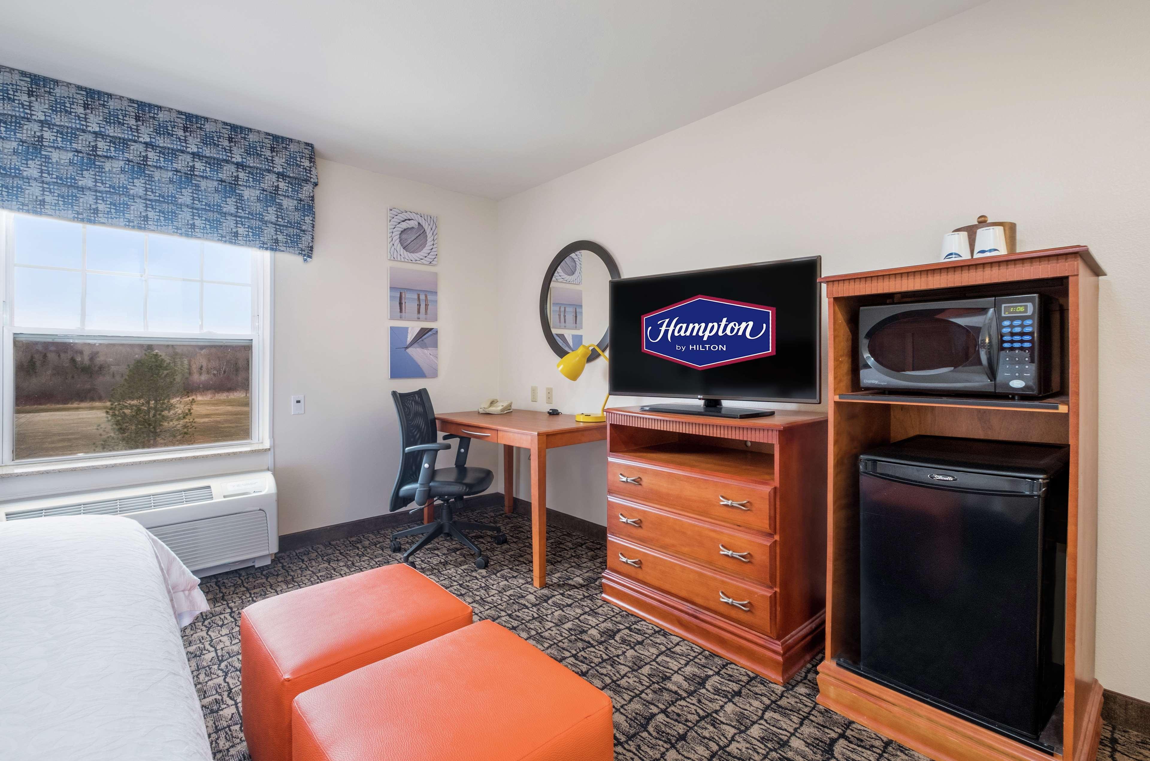 Hampton Inn & Suites Rockland Thomaston Exterior photo