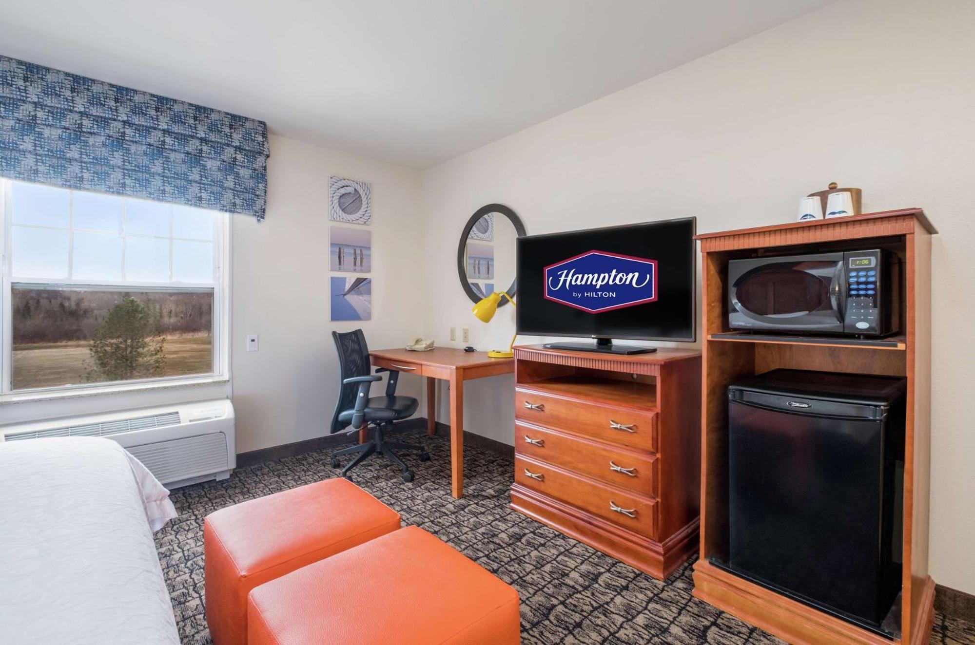 Hampton Inn & Suites Rockland Thomaston Exterior photo
